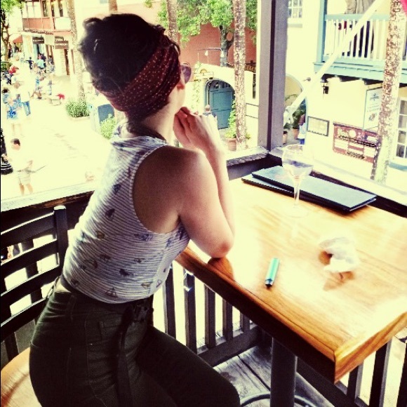 Meet your Posher, Jessica - Picture 1 of 1